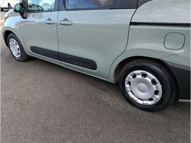 シエンタ ハイブリッドＧ☆１オナ☆８インチディスプレイ☆カープレイ☆　☆セーフティセンス☆８型ディスプレイオーディオ☆Ｂｌｕｅｔｏｏｔｈ☆パノラミックビューモニター☆ビルトインＥＴＣ２．０☆両側電動ドア☆ＬＥＤライト☆ＢＳＭ☆クリアランスソナー☆スマートキー☆試乗ＯＫ☆（32枚目）