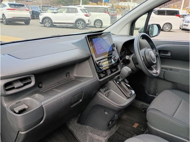 シエンタ ハイブリッドＧ☆１オナ☆８インチディスプレイ☆カープレイ☆　☆セーフティセンス☆８型ディスプレイオーディオ☆Ｂｌｕｅｔｏｏｔｈ☆パノラミックビューモニター☆ビルトインＥＴＣ２．０☆両側電動ドア☆ＬＥＤライト☆ＢＳＭ☆クリアランスソナー☆スマートキー☆試乗ＯＫ☆（40枚目）