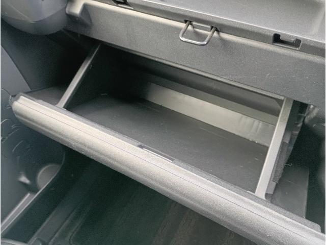 シエンタ ハイブリッドＧ☆１オナ☆８インチディスプレイ☆カープレイ☆　☆セーフティセンス☆８型ディスプレイオーディオ☆Ｂｌｕｅｔｏｏｔｈ☆パノラミックビューモニター☆ビルトインＥＴＣ２．０☆両側電動ドア☆ＬＥＤライト☆ＢＳＭ☆クリアランスソナー☆スマートキー☆試乗ＯＫ☆（48枚目）