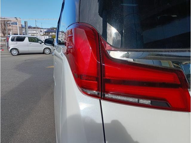 アルファード ２．５Ｓタイプゴールド☆１オナ☆９型ナビ☆１２．１型モニター　１オーナー☆モデリスタエアロ☆Ｗサンルーフ☆セーフティセンス☆９型ナビ☆１２．１型後席モニター☆バックカメラ☆ビルトインＥＴＣ☆両側電動ドア☆電動リアゲート☆クリアランスソナー☆ＢＳＭ☆ハーフレザー☆（23枚目）