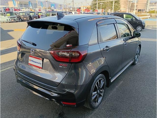 フィット ｅ：ＨＥＶ　ＲＳ☆ワンオーナー☆ホンダセンシング☆９型ナビ☆　ワンオーナー☆ホンダセンシング☆９型ナビ☆Ｂｌｕｅｔｏｏｔｈ☆バックカメラ☆ビルトインＥＴＣ２．０☆前後／車内ドラレコ☆ハーフレザーシート☆ＬＥＤライト☆パドルシフト☆パーキングセンサー☆試乗ＯＫ☆（6枚目）