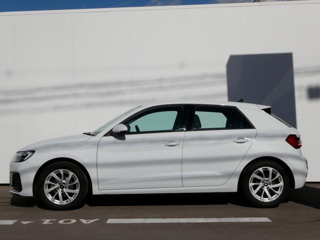 Ａ１スポーツバック ２５ＴＦＳＩ　アドバンスド　ＭＭＩナビゲーション　ＬＥＤヘッドライト　前席シートヒーター　オートエアコン　アルミホイール　センターアームレスト　バーチャルコックピット　アダプティブクルーズコントロール　社外ドライブレコーダー（3枚目）