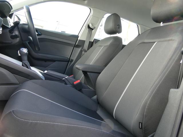 Ａ１スポーツバック ２５ＴＦＳＩ　アドバンスド　ＭＭＩナビゲーション　ＬＥＤヘッドライト　前席シートヒーター　オートエアコン　アルミホイール　センターアームレスト　バーチャルコックピット　アダプティブクルーズコントロール　社外ドライブレコーダー（17枚目）