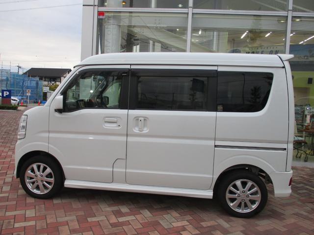 エブリイワゴン ＰＺターボ　衝突回避ブレーキシステム／禁煙車／ナビ／ワンセグＴＶ／バックモニター／ＥＴＣ／ＨＩＤ／オートエアコン／盗難防止システム／衝突安全ボディ／アンチロックブレーキシステム／ダブルエアバッグ／プッシュスタート（4枚目）