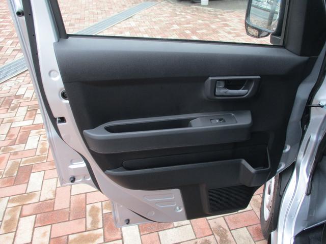 ハイゼットカーゴ ＤＸ　登録届出済未使用車／衝突回避ブレーキシステム／４ＷＤ／盗難防止システム／衝突安全ボディ／レーンアシスト／クリアランスソナー／アイドリングストップ／アンチロックブレーキシステム／ダブルエアバッグ／（31枚目）