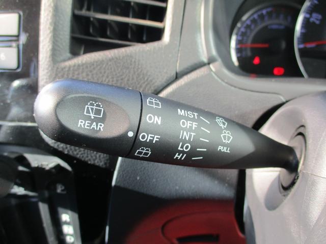 ルークス ハイウェイスター　禁煙車／キセノンライト／盗難防止システム／衝突安全ボィ／オートエアコン／電動格納ミラー／プッシュスタート／スマートキー／電動格納ミラー／左側パワースライドドア／アンチロックブレーキシステム／ＷエアＢ／（16枚目）