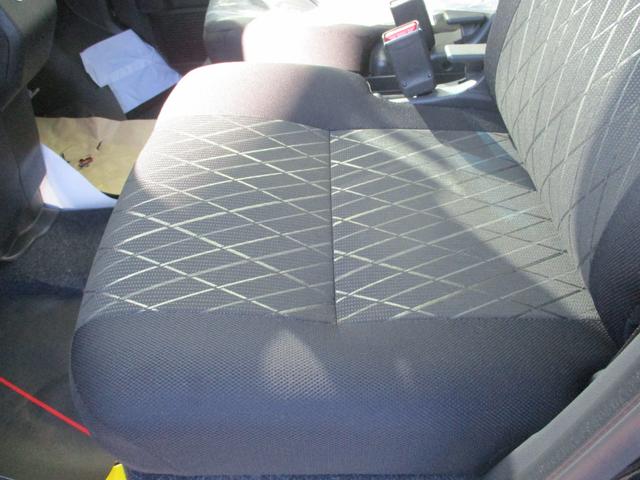 アトレー アトレーデッキバン　登録届出済未使用車／４ＷＤ／ターボ／衝突回避ブレーキシステム／両側パワースライドドア／ＬＥＤヘッドライト／プッシュスタート／スマートキー／盗難防止システム／衝突安全ボディ／レーンアシスト／クルコン／（29枚目）