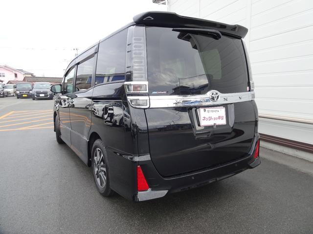 ヴォクシー ZS 煌III ワンオーナー・TSS(対車両・歩行者)ICS・8インチSDナビ・バックモニター・ETC・ドラレコ・Bluetoothオーディオ・後席モニター・純正アルミホイール・スペアタイヤ・保証書・ロングラン保証(9枚目)