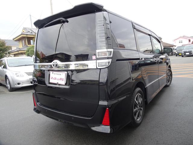 ヴォクシー ZS 煌III ワンオーナー・TSS(対車両・歩行者)ICS・8インチSDナビ・バックモニター・ETC・ドラレコ・Bluetoothオーディオ・後席モニター・純正アルミホイール・スペアタイヤ・保証書・ロングラン保証(11枚目)