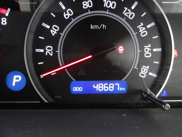 ヴォクシー ZS 煌III ワンオーナー・TSS(対車両・歩行者)ICS・8インチSDナビ・バックモニター・ETC・ドラレコ・Bluetoothオーディオ・後席モニター・純正アルミホイール・スペアタイヤ・保証書・ロングラン保証(19枚目)