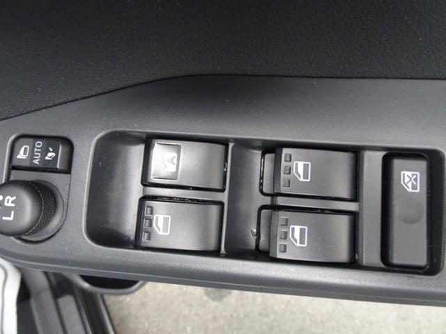 ピクシスメガ Ｌ　ＳＡＩＩＩ　ワンオーナー・スマアシ（対車両・歩行者）踏み間違い防止・両側パワースライドドア・ＳＤナビ・バックモニター・ＥＴＣ・Ｂｌｕｅｔｏｏｔｈオーディオ・シートヒーター・オートエアコン・保証書・ロングラン保証（16枚目）