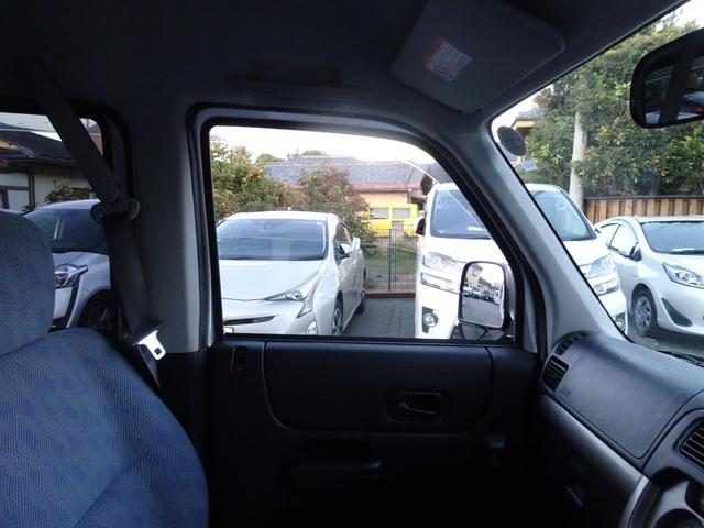 車検の受付も行っております。スタッフにお気軽にお問い合わせ下さい。