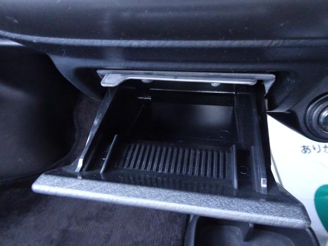 お車の買取もご相談下さい。ディーラーのネットワークが、適正な相場でお答えいたします。取引安心のディーラー査定です。ぜひ一度お試し下さい。