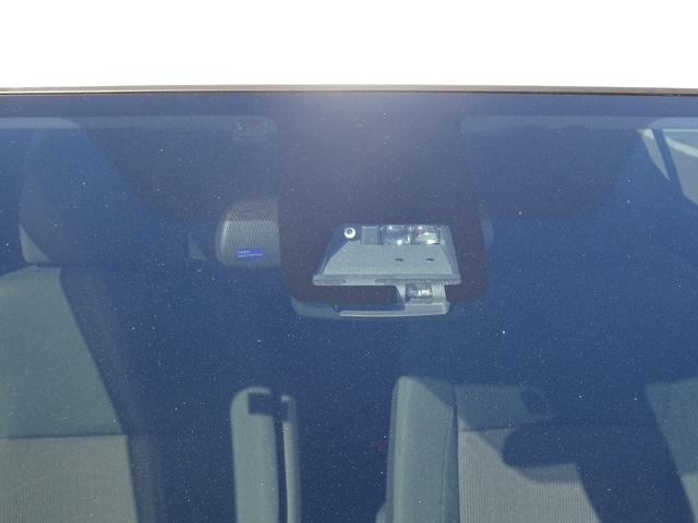 アクア Sスタイルブラック TSS(対車両)ICS・車線逸脱防止・オートマチックハイビーム・SDナビ・バックモニター・ETC・スマートキー・プッシュスタート・オートエアコン・パンク修理キット・保証書・取説・ロングラン保証(4枚目)