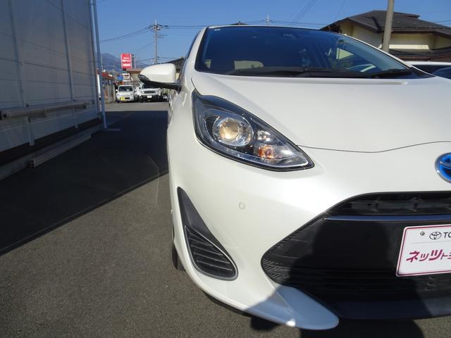 アクア Sスタイルブラック TSS(対車両)ICS・車線逸脱防止・オートマチックハイビーム・SDナビ・バックモニター・ETC・スマートキー・プッシュスタート・オートエアコン・パンク修理キット・保証書・取説・ロングラン保証(10枚目)