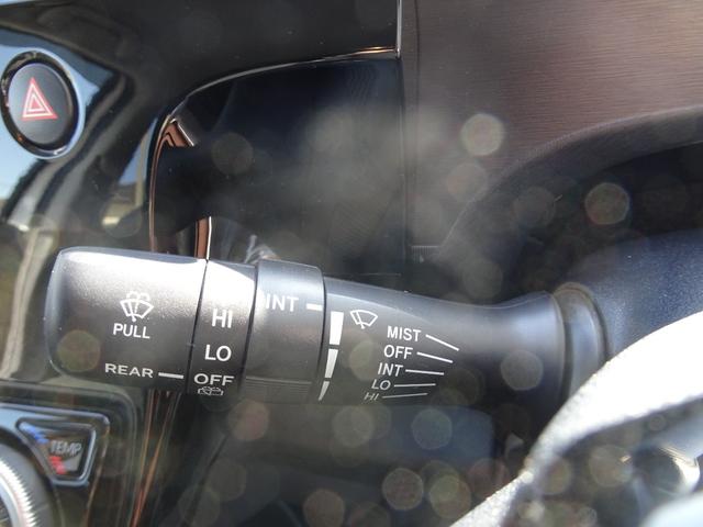 アクア Sスタイルブラック TSS(対車両)ICS・車線逸脱防止・オートマチックハイビーム・SDナビ・バックモニター・ETC・スマートキー・プッシュスタート・オートエアコン・パンク修理キット・保証書・取説・ロングラン保証(18枚目)