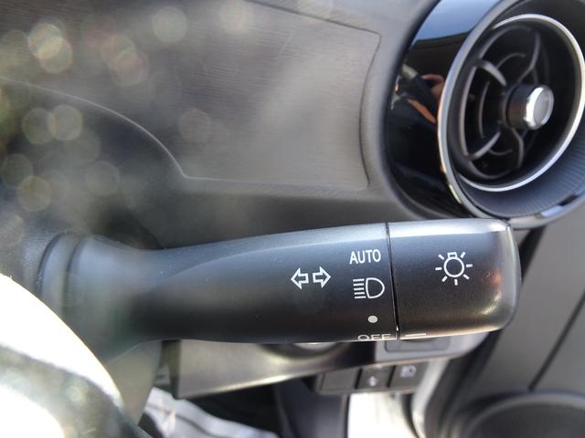 アクア Sスタイルブラック TSS(対車両)ICS・車線逸脱防止・オートマチックハイビーム・SDナビ・バックモニター・ETC・スマートキー・プッシュスタート・オートエアコン・パンク修理キット・保証書・取説・ロングラン保証(19枚目)