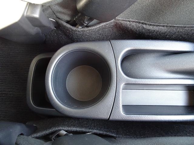 アクア Sスタイルブラック TSS(対車両)ICS・車線逸脱防止・オートマチックハイビーム・SDナビ・バックモニター・ETC・スマートキー・プッシュスタート・オートエアコン・パンク修理キット・保証書・取説・ロングラン保証(33枚目)