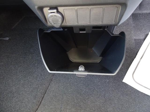 ルーミー カスタムＧ－Ｔ　スマアシ（対車両・歩行者）踏み間違い防止・両側パワースライドドア・ＳＤナビ・バックモニター・スマートキー・プッシュスタート・オートエアコン・純正アルミホイール・保証書・取説・ロングラン保証（35枚目）