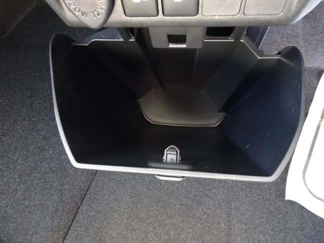 ルーミー カスタムＧ－Ｔ　スマアシ（対車両・歩行者）踏み間違い防止・８インチＳＤナビ・パノラミックビューモニター・ＥＴＣ・ドラレコ・Ｂｌｕｅｔｏｏｔｈオーディオ・両側パワースライドドア・シートヒーター・保証書・ロングラン保証（38枚目）