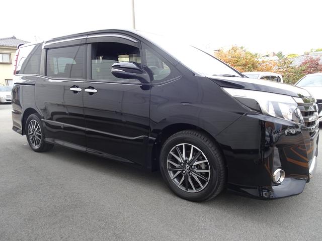 ノア Ｓｉ　ダブルバイビー　８人乗・ＴＳＳ（対車両）車線逸脱防・オートマチックハイビーム・ＳＤナビ・バックモニター・ＥＴＣ・後席モニター・Ｂｌｕｅｔｏｏｔｈオーディオ・両側パワースライドドア・純正アルミ・取説・ロングラン保証（12枚目）