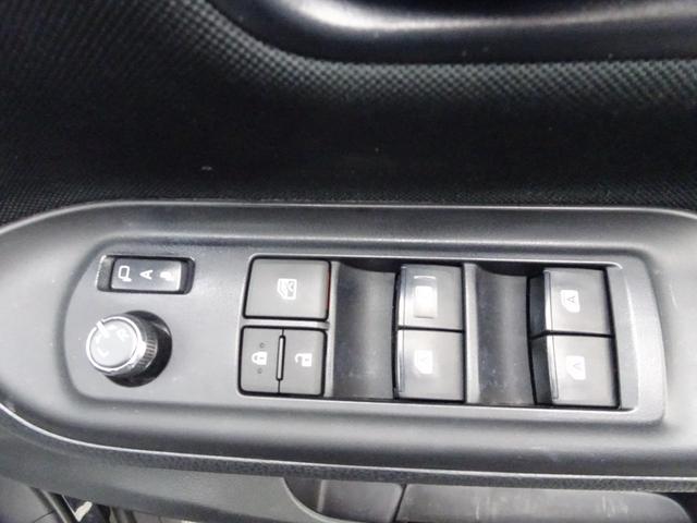 ノア Ｓｉ　ダブルバイビー　８人乗・ＴＳＳ（対車両）車線逸脱防・オートマチックハイビーム・ＳＤナビ・バックモニター・ＥＴＣ・後席モニター・Ｂｌｕｅｔｏｏｔｈオーディオ・両側パワースライドドア・純正アルミ・取説・ロングラン保証（17枚目）