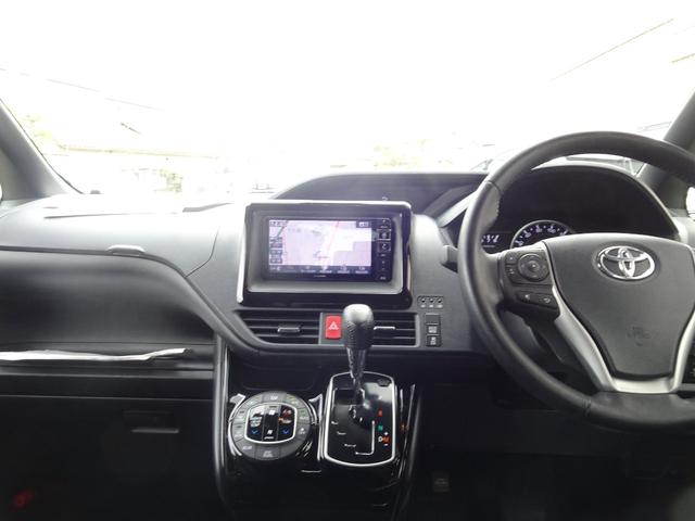 ノア Ｓｉ　ダブルバイビー　８人乗・ＴＳＳ（対車両）車線逸脱防・オートマチックハイビーム・ＳＤナビ・バックモニター・ＥＴＣ・後席モニター・Ｂｌｕｅｔｏｏｔｈオーディオ・両側パワースライドドア・純正アルミ・取説・ロングラン保証（42枚目）