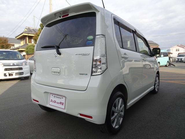 ローンは、安心のトヨタファイナンス。あなたのライフスタイルに合った計画的なご利用で、充実したカーライフをお約束します。