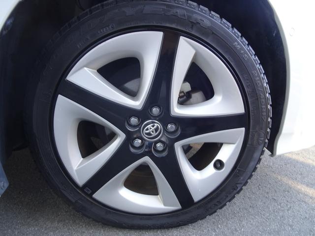 プリウス Ａプレミアム　ツーリングセレクション　ＴＳＳ（対車両）ＩＣＳ・８インチＳＤナビ・バックモニター・ＥＴＣ・Ｂｌｕｅｔｏｏｔｈオーディオ・給電システム・本革シート・シートヒーター・パワーシート・純正アルミホイール・取説・ロングラン保証（5枚目）