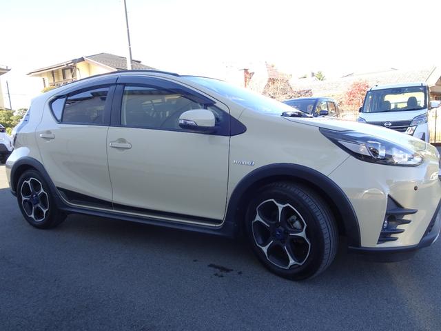 アクア クロスオーバー　ＳＤナビ　ＥＴＣ　ドライブレコーダー　コーナーセンサー　衝突被害軽減ブレーキ　ＬＥＤヘッドライト　ナノイー　スマートキー　電動格納ミラー　ロングラン保証（9枚目）