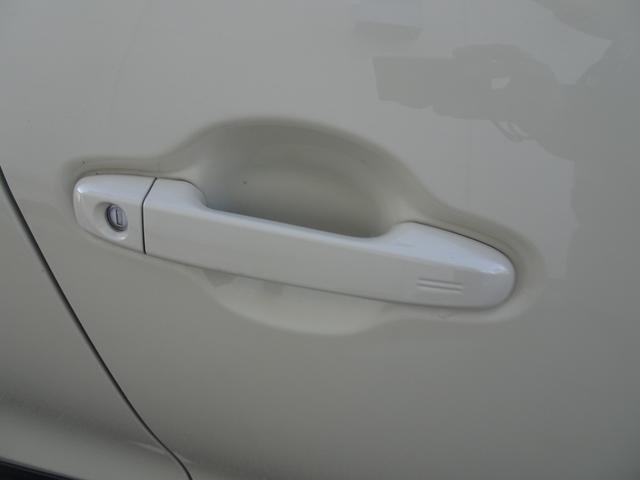 アクア クロスオーバー　ＳＤナビ　ＥＴＣ　ドライブレコーダー　コーナーセンサー　衝突被害軽減ブレーキ　ＬＥＤヘッドライト　ナノイー　スマートキー　電動格納ミラー　ロングラン保証（12枚目）