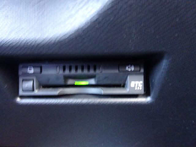 アクア クロスオーバー　ＳＤナビ　ＥＴＣ　ドライブレコーダー　コーナーセンサー　衝突被害軽減ブレーキ　ＬＥＤヘッドライト　ナノイー　スマートキー　電動格納ミラー　ロングラン保証（20枚目）