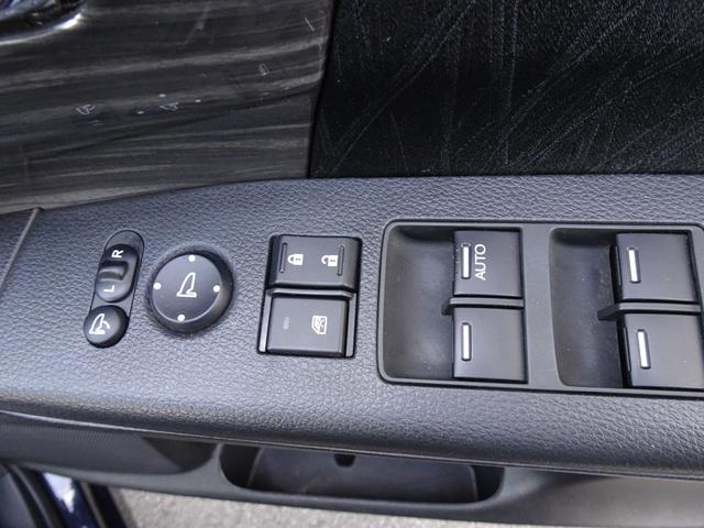 オデッセイ アブソルート 7人乗・衝突軽減ブレーキ・SDナビ・バックモニター・ETC・ドラレコ・Bluetoothオーディオ・両側パワースライドドア・スマートキー・プッシュスタート・純正アルミホイール・保証書・ロングラン保証(17枚目)