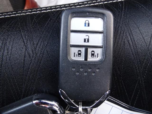 オデッセイ アブソルート 7人乗・衝突軽減ブレーキ・SDナビ・バックモニター・ETC・ドラレコ・Bluetoothオーディオ・両側パワースライドドア・スマートキー・プッシュスタート・純正アルミホイール・保証書・ロングラン保証(26枚目)