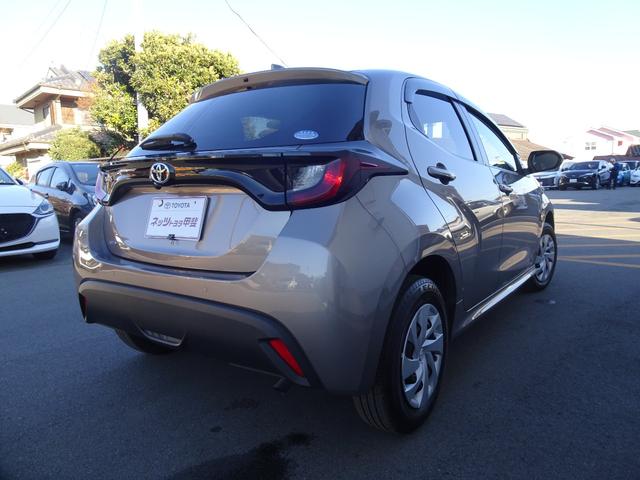 ヤリス G TSS(対車両・歩行者)ICS・ディスプレイオーディオ・ナビキット・パノラミックビューモニター・ETC・Bluetoothオーディオ・クルーズコントロール・パンク修理キット・保証書取説・ロングラン保証(11枚目)