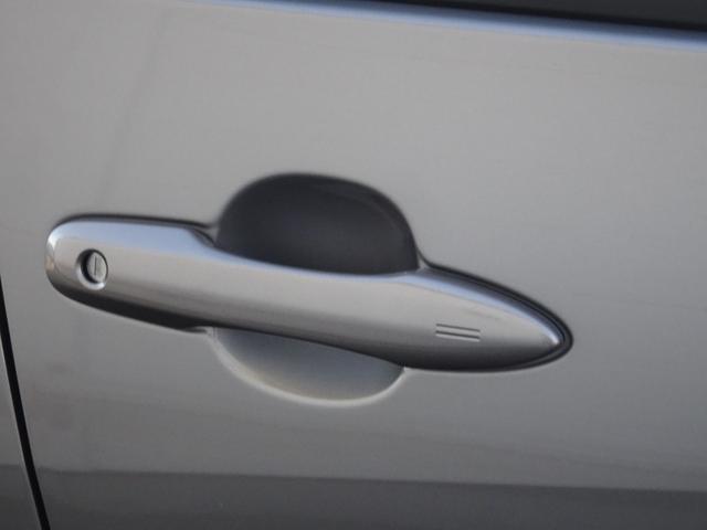 ヤリス G TSS(対車両・歩行者)ICS・ディスプレイオーディオ・ナビキット・パノラミックビューモニター・ETC・Bluetoothオーディオ・クルーズコントロール・パンク修理キット・保証書取説・ロングラン保証(14枚目)