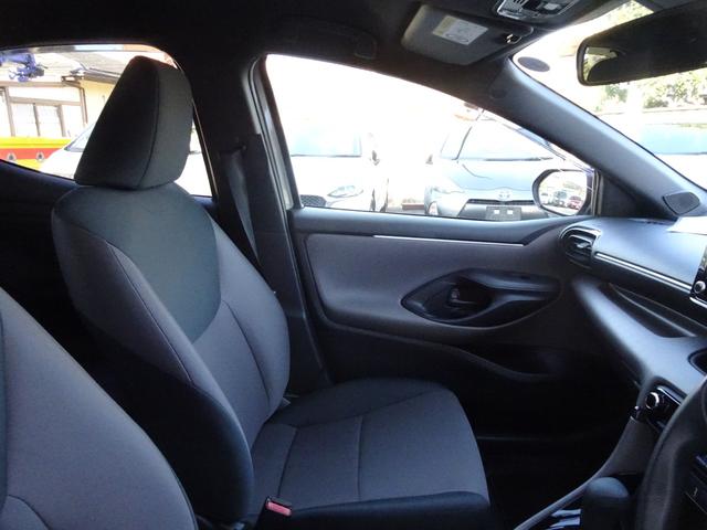 ヤリス G TSS(対車両・歩行者)ICS・ディスプレイオーディオ・ナビキット・パノラミックビューモニター・ETC・Bluetoothオーディオ・クルーズコントロール・パンク修理キット・保証書取説・ロングラン保証(15枚目)