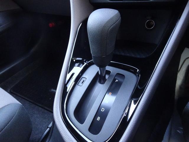 ヤリス G TSS(対車両・歩行者)ICS・ディスプレイオーディオ・ナビキット・パノラミックビューモニター・ETC・Bluetoothオーディオ・クルーズコントロール・パンク修理キット・保証書取説・ロングラン保証(28枚目)