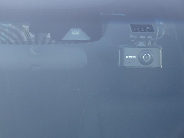 フリード Gブラックスタイル 6人乗・ワンオーナー・衝突軽減ブレーキ・踏み間違い防止・ディスプレイオーディオ・バックモニター・ETC・ドラレコ・両側パワースライドドア・スマートキー・プッシュスタート・保証書・取説・ロングラン保証(4枚目)