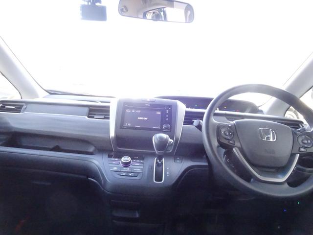 フリード Gブラックスタイル 6人乗・ワンオーナー・衝突軽減ブレーキ・踏み間違い防止・ディスプレイオーディオ・バックモニター・ETC・ドラレコ・両側パワースライドドア・スマートキー・プッシュスタート・保証書・取説・ロングラン保証(42枚目)