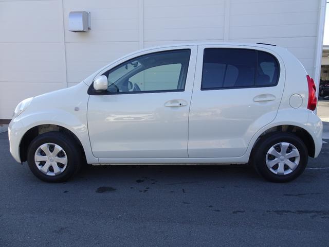 パッソ Ｘ　クツロギ　ＳＤナビ・ＥＴＣ・ドラレコ・スマートキー・マニュアルエアコン・ヘッドライトマニュアルレベリング機能付・スペアタイヤ・取説・ロングラン保証（7枚目）