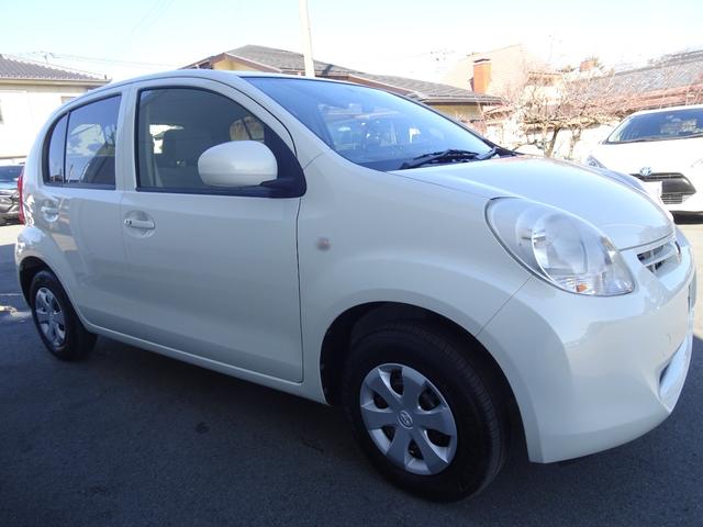 パッソ Ｘ　クツロギ　ＳＤナビ・ＥＴＣ・ドラレコ・スマートキー・マニュアルエアコン・ヘッドライトマニュアルレベリング機能付・スペアタイヤ・取説・ロングラン保証（11枚目）