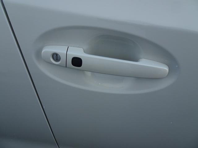 パッソ Ｘ　クツロギ　ＳＤナビ・ＥＴＣ・ドラレコ・スマートキー・マニュアルエアコン・ヘッドライトマニュアルレベリング機能付・スペアタイヤ・取説・ロングラン保証（13枚目）