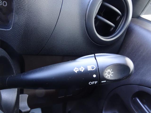 パッソ Ｘ　クツロギ　ＳＤナビ・ＥＴＣ・ドラレコ・スマートキー・マニュアルエアコン・ヘッドライトマニュアルレベリング機能付・スペアタイヤ・取説・ロングラン保証（20枚目）