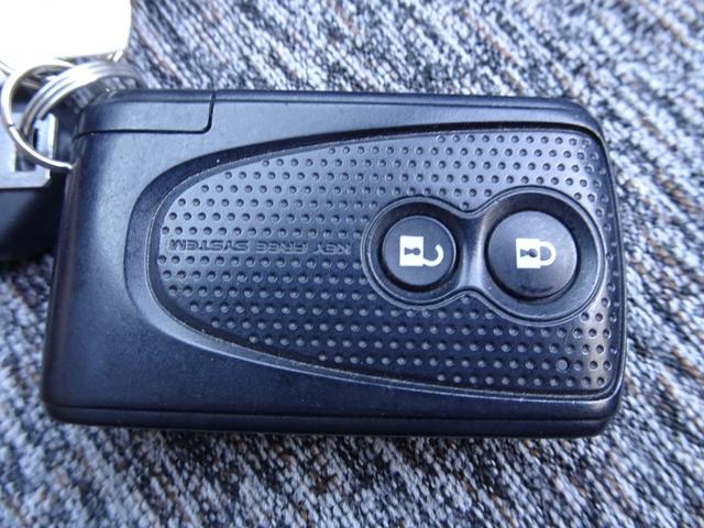 パッソ Ｘ　クツロギ　ＳＤナビ・ＥＴＣ・ドラレコ・スマートキー・マニュアルエアコン・ヘッドライトマニュアルレベリング機能付・スペアタイヤ・取説・ロングラン保証（23枚目）