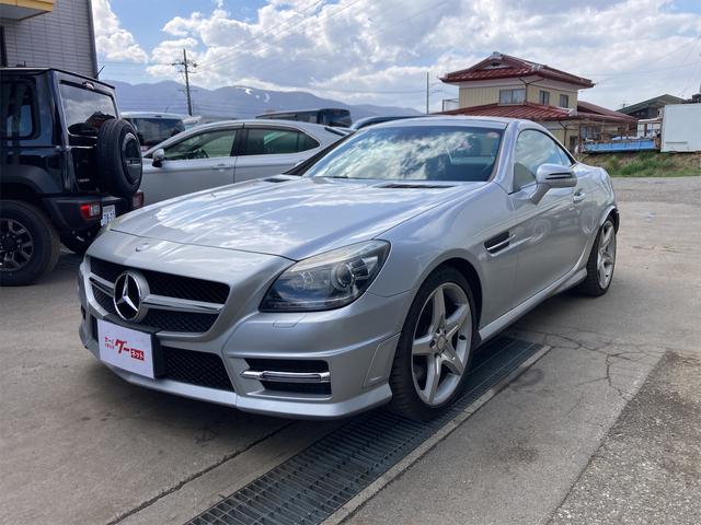 ＳＬＫ２００ＭＴ　ＡＭＧスポーツパッケージ　６速マニュアル車　ＡＭＧ１８インチアルミホイール　ガラスバリオルーフ　本革シート　シートベンチレーター＆シートヒーター　純正ナビ　地デジＴＶ　Ｂｌｕｅｔｏｏｔｈ　ＵＳＢ接続(2枚目)