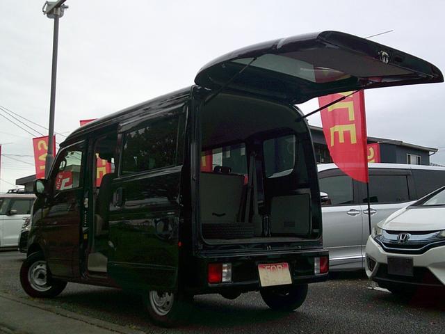 エブリイ ジョイン　パートタイム４ＷＤ　走行１５．６２４ｋｍ　デュアルカメラブレーキ　リヤパーキングセンサー　車線逸脱警報　大型オーバーヘッドコンソール　パナソニックナビＴＶ　Ｂｌｕｅｔｏｏｔｈ　ＤＶＤ再生　キーレス（9枚目）