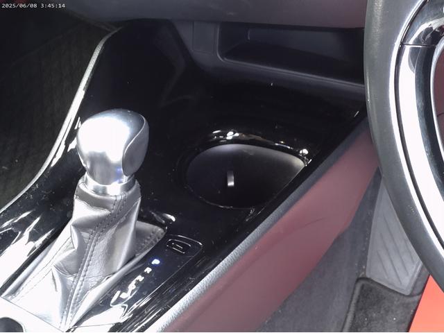 C-HR G ハイブリッド トヨタセーフティ 純正9インチSDナビTV バックカメラ Bluetooth DVD再生 ブラインドスポットモニター レーダークルーズコントロール 前席シートヒーター ハーフレザーシート(24枚目)