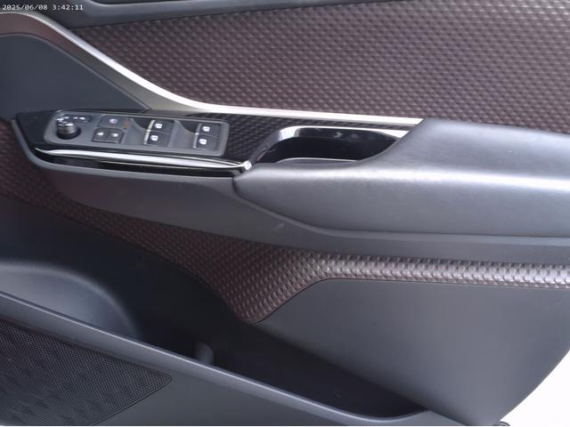 C-HR G ハイブリッド トヨタセーフティ 純正9インチSDナビTV バックカメラ Bluetooth DVD再生 ブラインドスポットモニター レーダークルーズコントロール 前席シートヒーター ハーフレザーシート(33枚目)