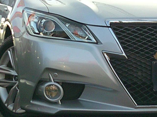 クラウンハイブリッド アスリートＳ　プリクラッシュセーフティ　令和８年１月車検　純正ナビＴＶ　Ｂｌｕｅｔｏｏｔｈ　音楽録音　ＤＶＤ再生　Ｂカメラ　レーダークルコン　スマートキー２個　ＥＴＣ車載器　ＨＩＤヘッドライト　純正１７インチアルミ（4枚目）